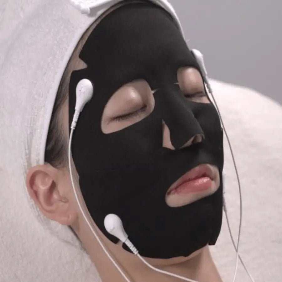 Hydra touch h2. Aqua terapija, pilingas ir dvigubas liftingas.